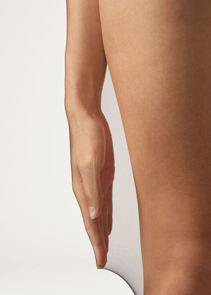 20-Den-Transparente Strumpfhose mit Naht hinten