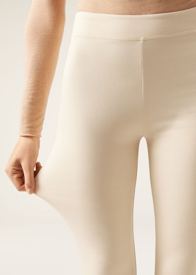 Ausgestellte Hose