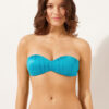 Bandeau-Bikini-Oberteil mit abgestufter Polsterung aus glänzendem Satin