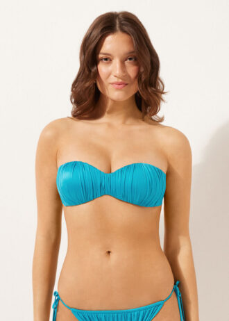 Bandeau-Bikini-Oberteil mit abgestufter Polsterung aus glänzendem Satin