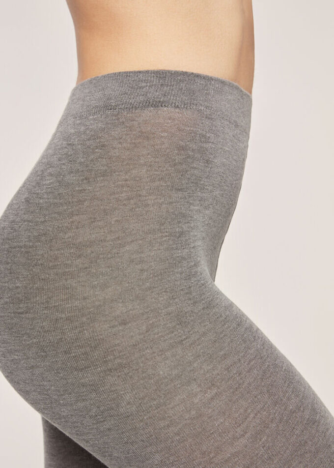 Blickdichte, matte Strumpfhose aus Kaschmir und Modal