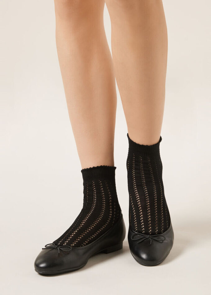 Durchbrochene Socken