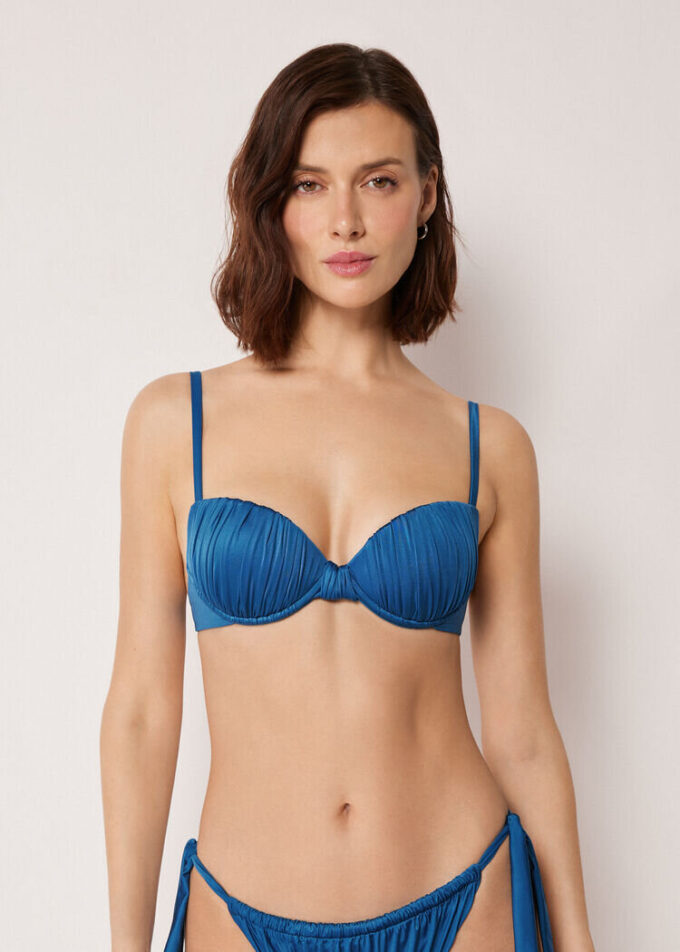 Gepolstertes Push-up-Bikinioberteil aus glänzendem Satin