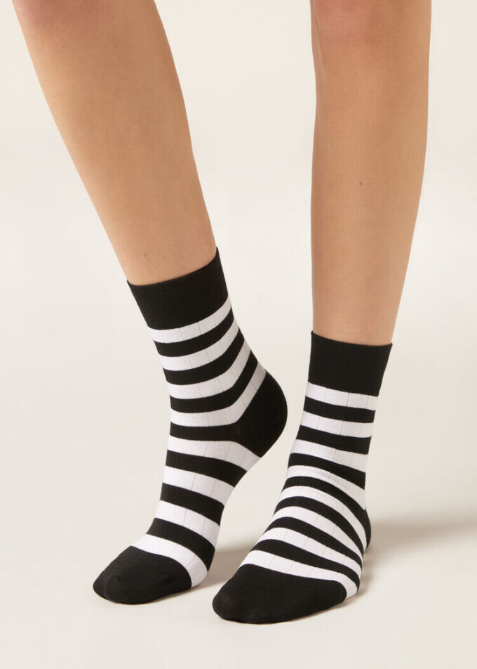Gestreifte Socken