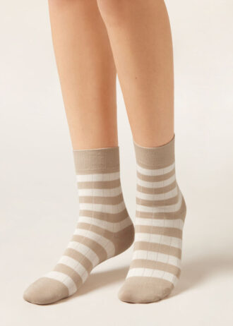 Gestreifte Socken