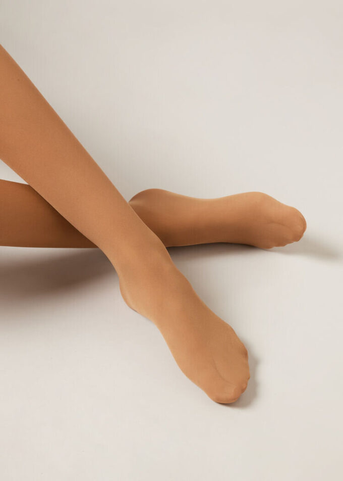 Halbtransparente, matte, weiche und bequeme 30-Den-Strumpfhose