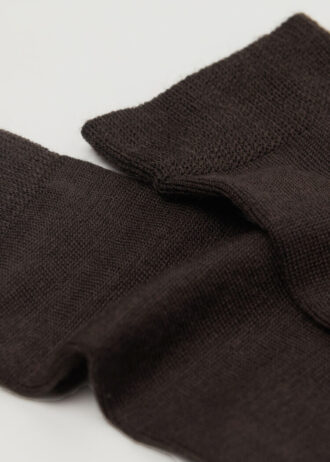 Hohe Socken aus Wolle und Baumwolle