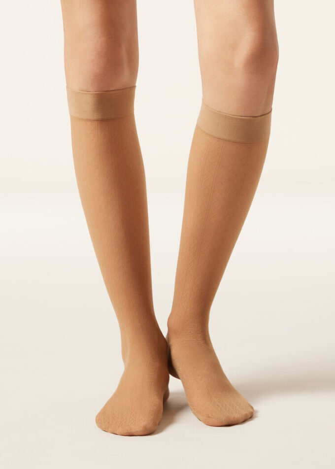 Kniestrümpfe mit Rautenmuster