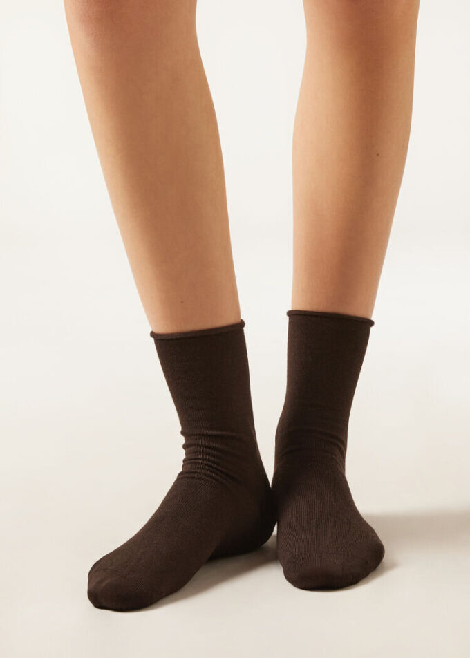 Kurze Socken aus Wolle und Baumwolle
