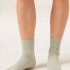Kurze Socken mit verziertem Bündchen