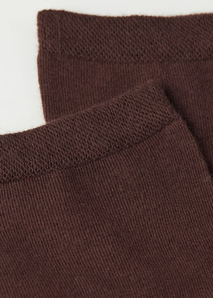 Kurze Socken mit verziertem Bündchen