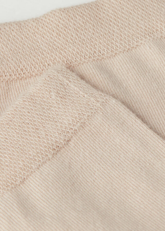 Kurze Socken mit verziertem Bündchen