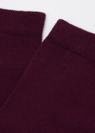 Kurze Socken mit verziertem Bündchen