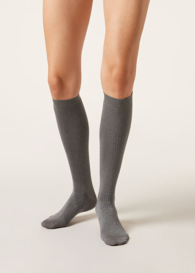 Lange gerippte Baumwollsocken
