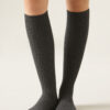 Lange gerippte Socken aus Wolle und Kaschmir