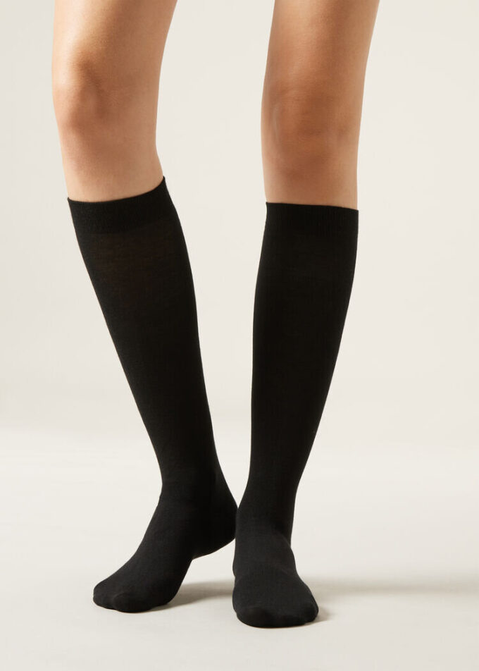 Lange Satin-Baumwollsocken