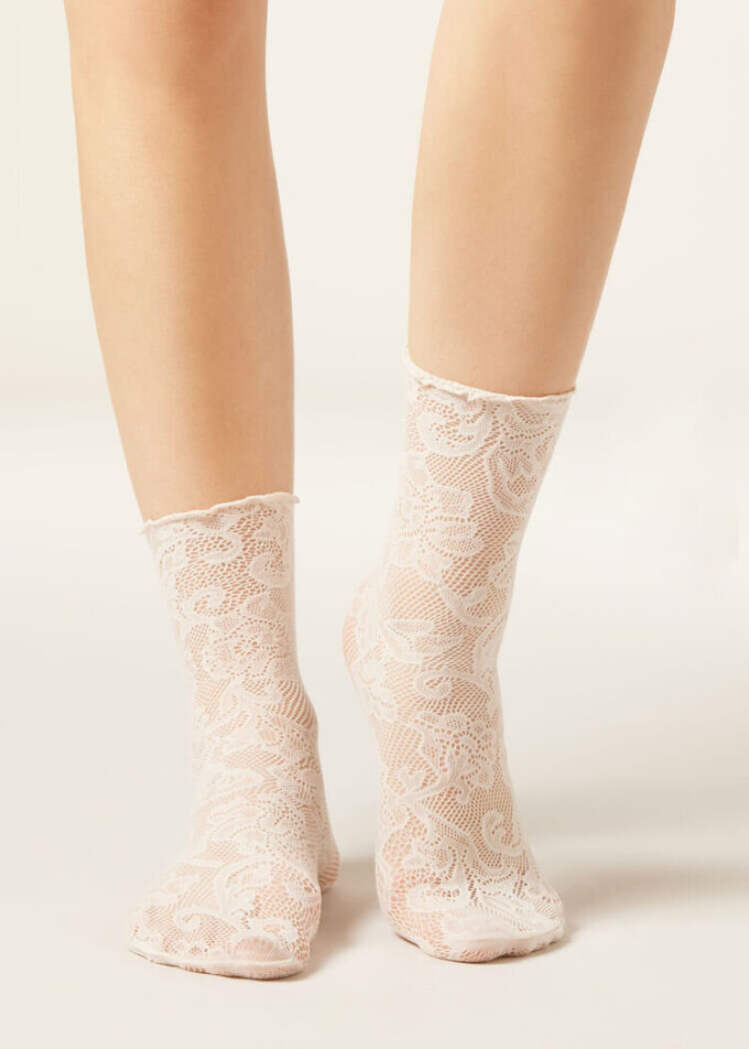 Socken mit Blumen-Spitzenmuster