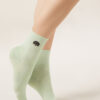 Socken mit Hundestickerei