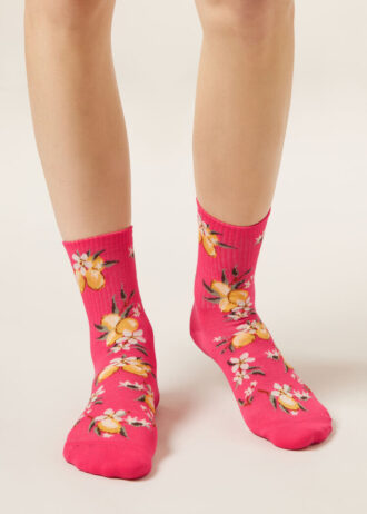 Socken mit Lebensmittelmotiven