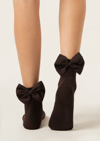 Socken mit Schleife