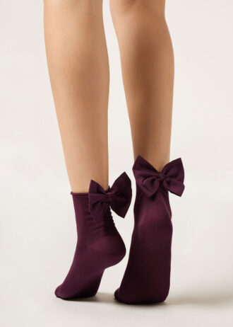 Socken mit Schleife