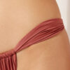 String-Bikinihose im Brazilian-Bikini-Stil aus glänzendem Satin