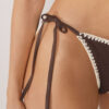 String-Bikinihose mit zweifarbiger Stickerei