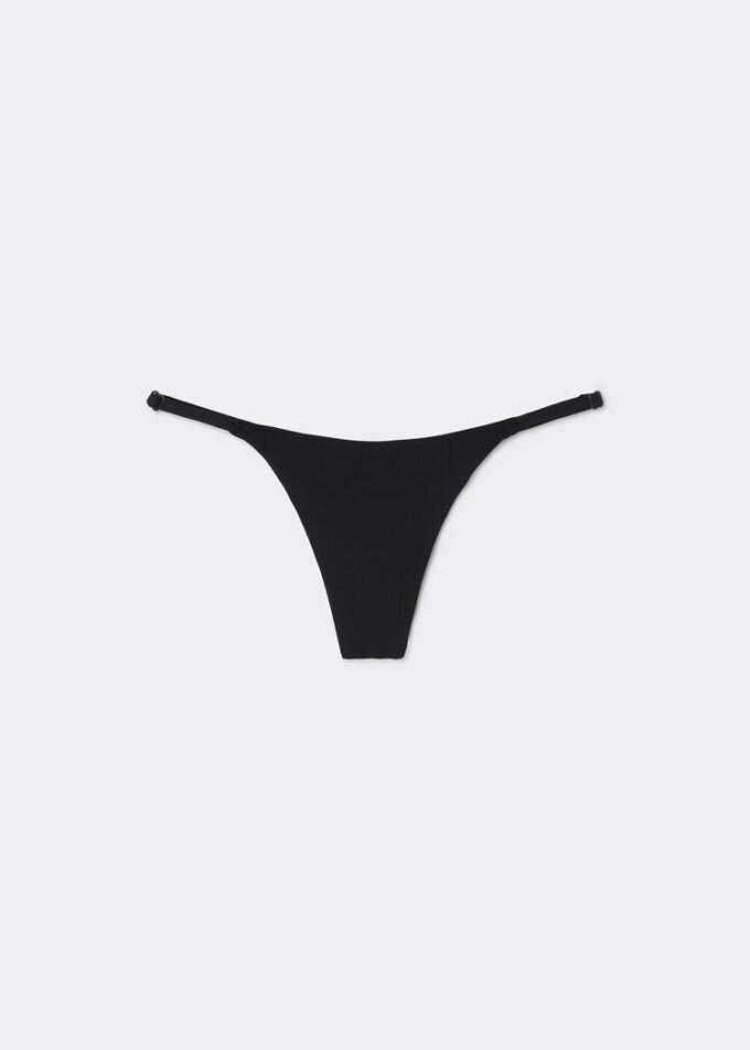 Tanga-Bikinihose Indonesien