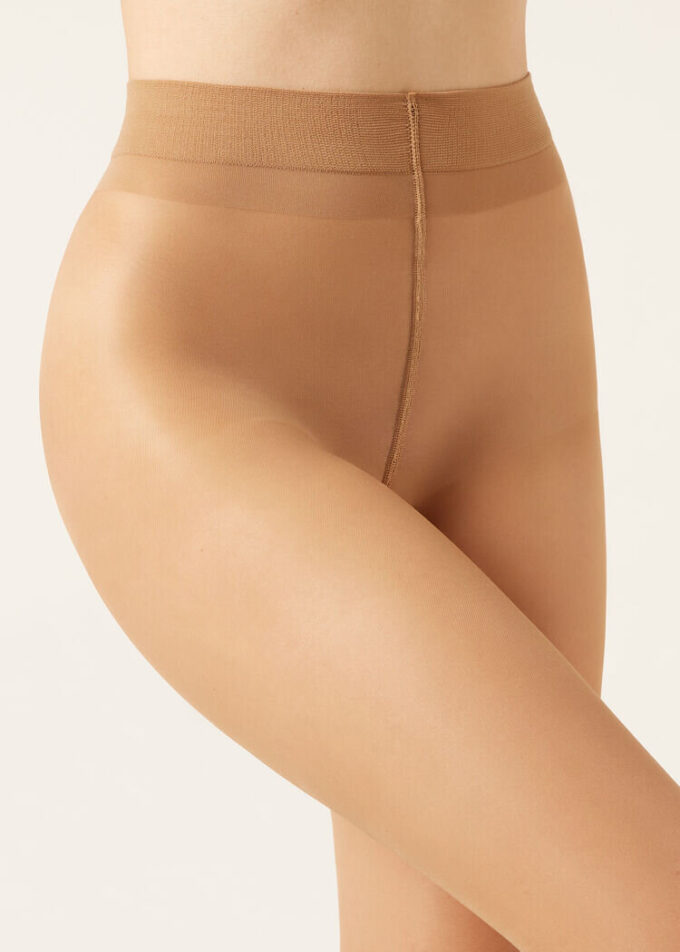 Transparente 30-Denier-Strumpfhose mit Control Top-Oberteil Transparente 30-Denier-Strumpfhose mit Control Top-Oberteil