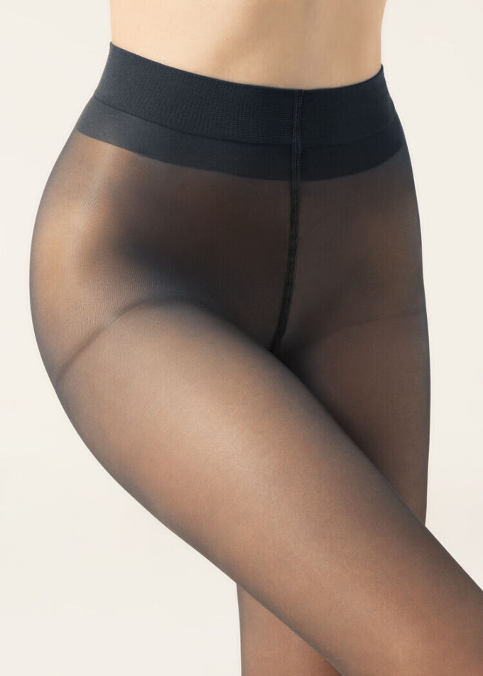 Transparente 30-Denier-Strumpfhose mit Control Top-Oberteil Transparente 30-Denier-Strumpfhose mit Control Top-Oberteil