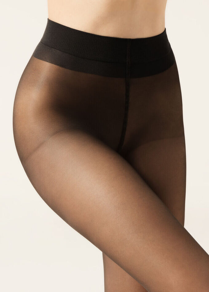 Transparente 30-Denier-Strumpfhose mit Control Top-Oberteil Transparente 30-Denier-Strumpfhose mit Control Top-Oberteil