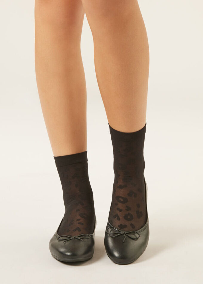 Transparente kurze Socken mit Tiermuster